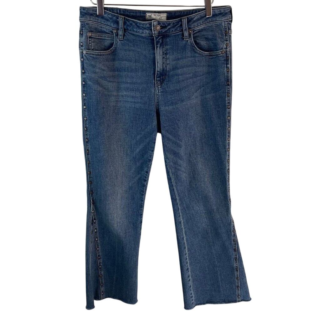 Free People Flare Jeans With Raw Hem & Side Seam Brads Size 31